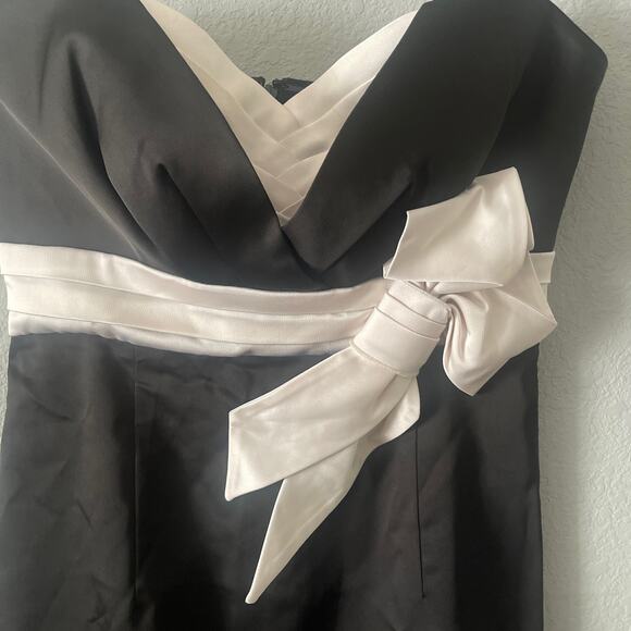 BCBG Maxazria Strapless Dress - Picture 8 of 10